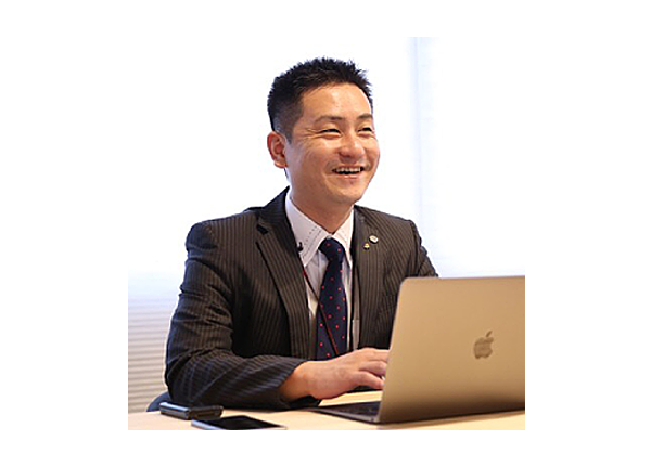 代表取締役 林 龍志